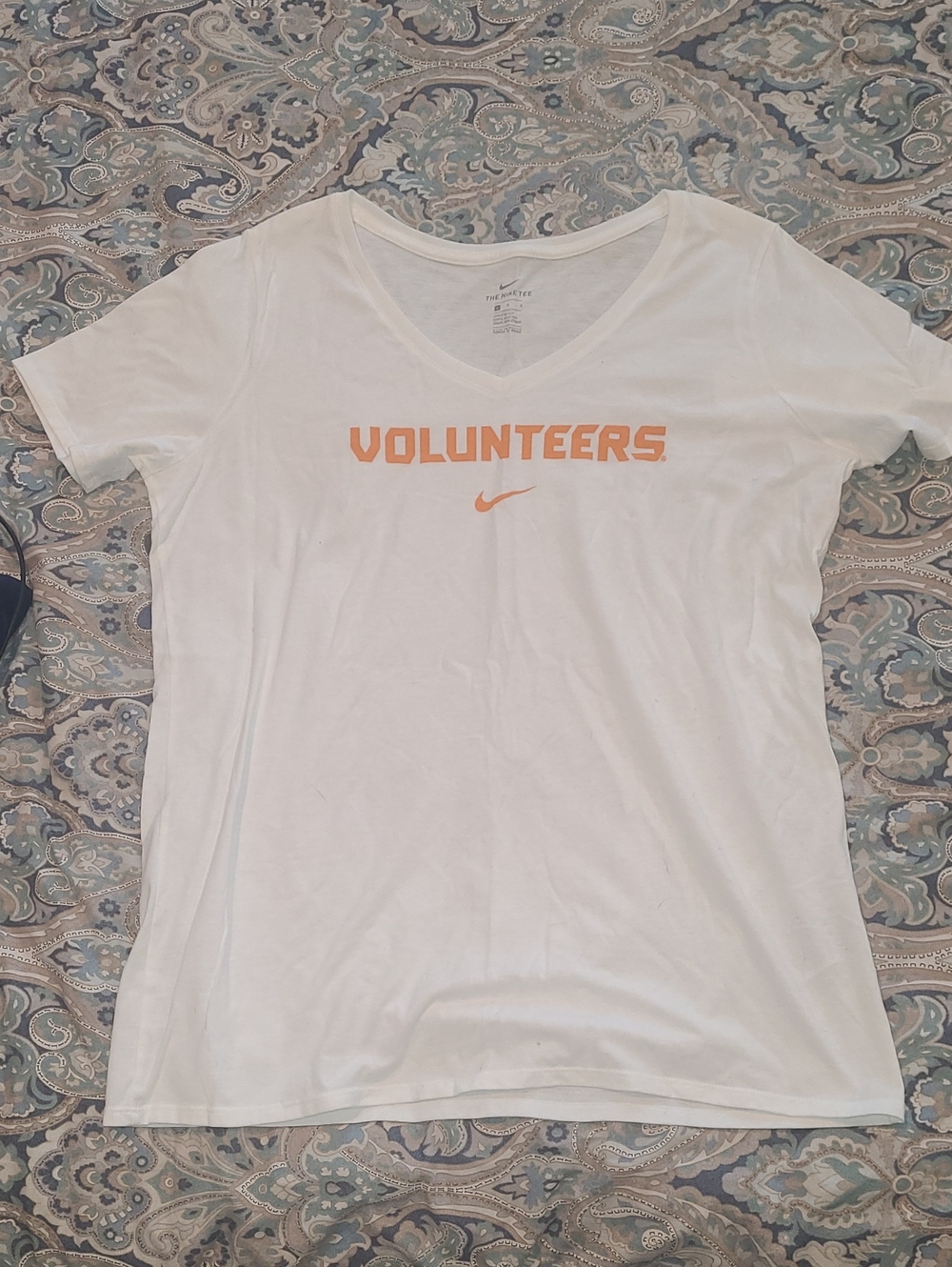 NIKE White V-Neck Tee with Orange "VOLUNTEERS"